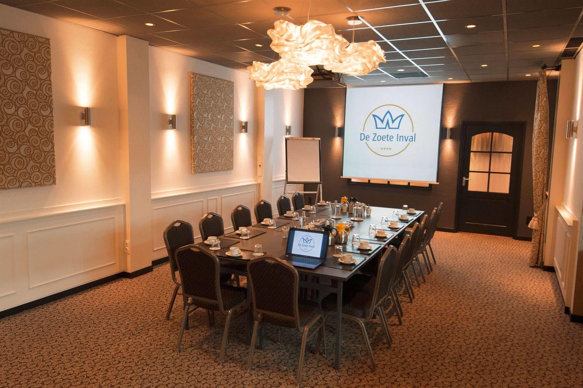 Hotel De Zoete Inval 4*